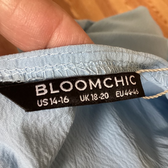 BloomChic Blue Sweetheart Bodice Puff Sleeve Twist Front  Dress  SZ 1X (14~16) - Picture 5 of 5